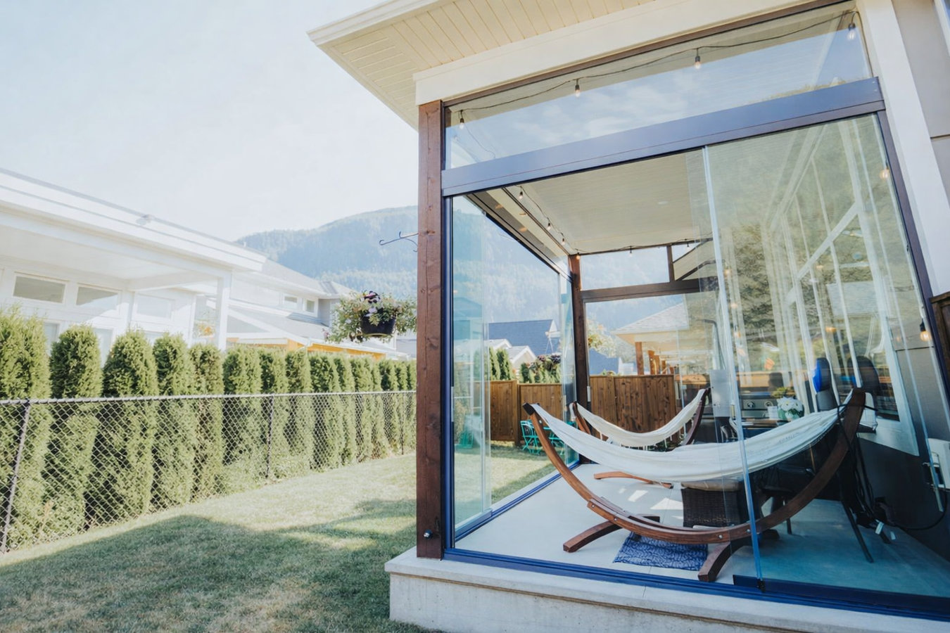 Three season sunrooms